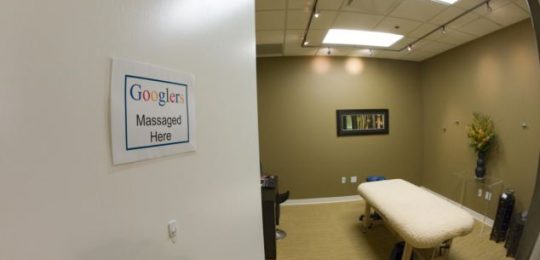 article-2339589-1A418006000005DC-640_634x416